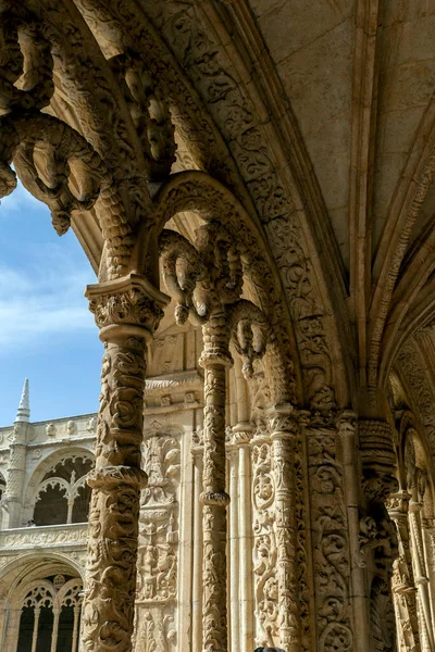 ポルトガル リスボン 2023年4月4日 リスボンの夏の日にジェロニモス修道院 — ストック写真