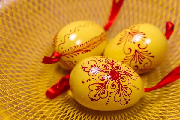 Wooden Easter Eggs Yellow Tray — Stock Photo, Image