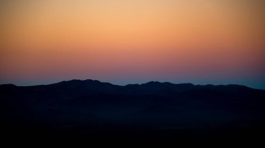 Slovakya 'daki High Tatras' tan görülen Low Tatras.
