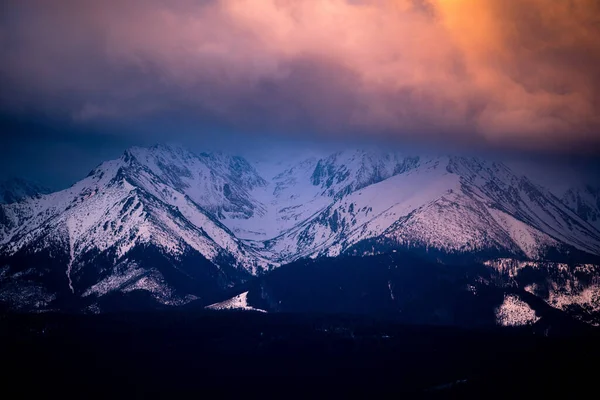Salida Del Sol Sobre Las Montañas Tatra Desde Pueblo Lapszanka — Foto de Stock