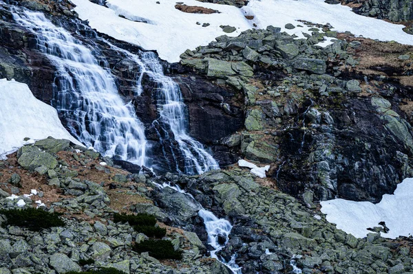 Velicky Waterfall Velicka Valley Vårlandskap Tatrabergen Slovakien — Stockfoto