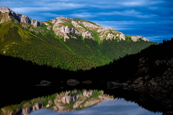 高タトラのツェレネ プレソ渓谷からのビランスク タトラの眺め タトラ国立公園 スロバキア — ストック写真