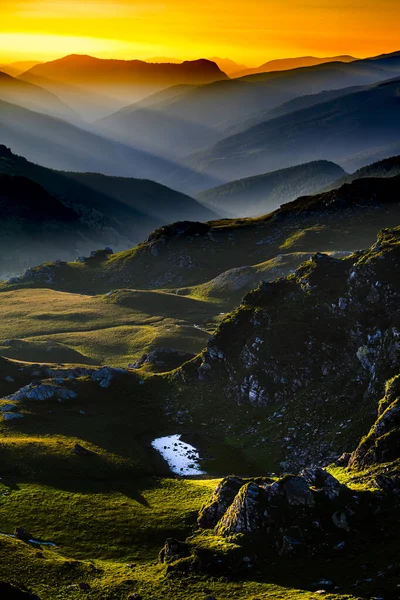 Mountain Landscape Rising Sun Dark Background Copy Space Parang Mountains — Stock Photo, Image