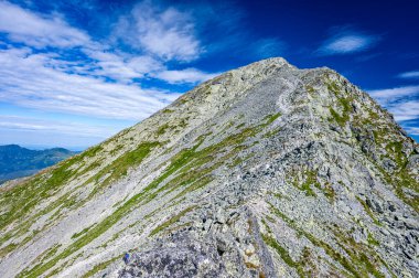 High Tatras 'taki Krivan Dağı. Slovakya 'nın ikonik bir dağı.