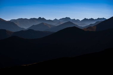 Tatra Dağı 'nın Panorama' sı. Slovakya ve Polonya sınırında Volovec.