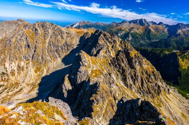 Kartal Yolu 'ndan Tatra Dağları' nın Panoraması. Tüm Tatra 'daki en zor ve tehlikeli yol..