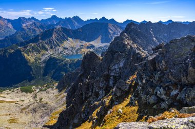 Kartal Yolu 'ndan Tatra Dağları' nın Panoraması. Tüm Tatra 'daki en zor ve tehlikeli yol..