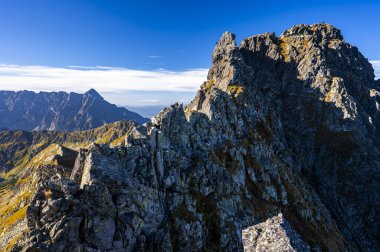 Kartal Yolu 'ndan Tatra Dağları' nın Panoraması. Tüm Tatra 'daki en zor ve tehlikeli yol..