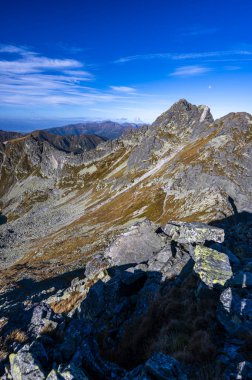 Kartal Yolu 'ndan Tatra Dağları' nın Panoraması. Tüm Tatra 'daki en zor ve tehlikeli yol..