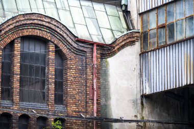 Katowice, Polonya - 4 Mayıs 2025: Terk edilmiş Wieczorek kömür madeni, önceki adı Giesche, Katowice, Polonya.