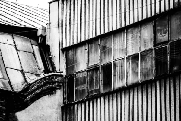 Katowice, Polonya - 4 Mayıs 2025: Terk edilmiş Wieczorek kömür madeni, önceki adı Giesche, Katowice, Polonya.