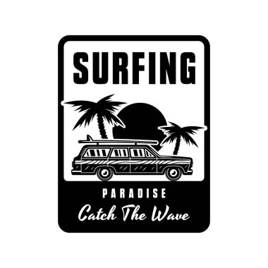 Klasik sörf arabası, avuç içi ve gün batımı vektörü siyah amblem veya beyaz üzerine izole edilmiş klasik tişört baskısı