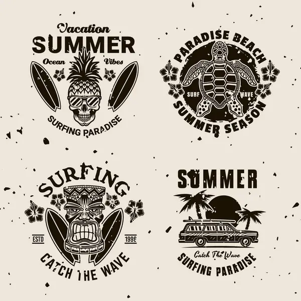 Tropik plajlar, dalgalar, sörf tahtaları, palmiye ağaçları ve günbatımları olan klasik sörf ve yaz tatili amblemleri. Tişörtler ve retro tasarımlar için mükemmel.