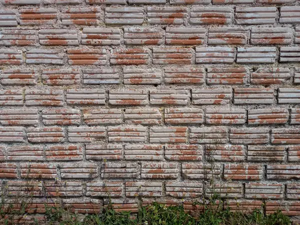 Textur Der Alten Ziegelmauer Mit Gras Darunter Als Hintergrund Für — Stockfoto