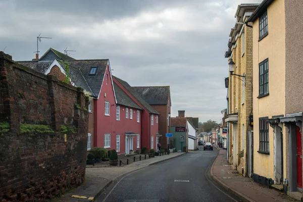 Vista Rua Edifícios Coloridos Antiga Cidade Saffron Walden Essex Reino — Fotografia de Stock