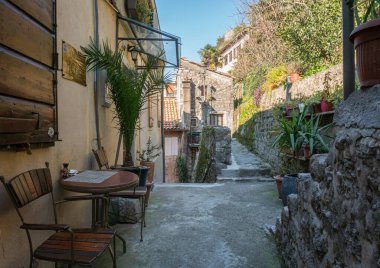 Karadağ 'ın Eski Kent Meydanı Kotor kentindeki antik binalar