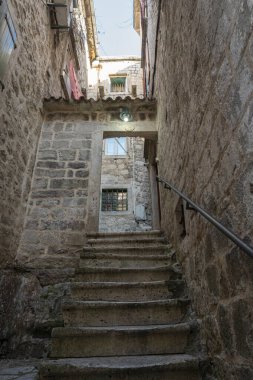 Karadağ 'ın Kotor kentinde antik taş basamaklar