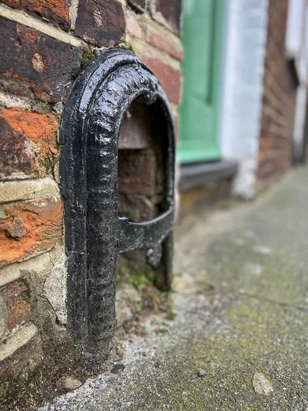 Rascador Botas Antiguo Construido Una Pared Ladrillo Kent Reino Unido — Foto de Stock
