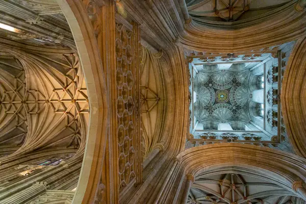 Arquitetura Ornamentada Dentro Catedral Canterbury Cidade Canterbury Kent Reino Unido — Fotografia de Stock