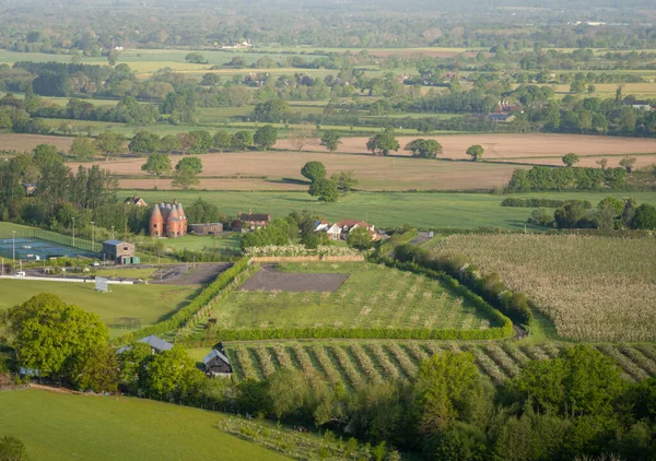 Vista Aérea Una Granja Campos Circundantes Campo Kent Reino Unido —  Fotos de Stock