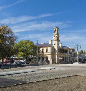 Beechworth, Avustralya, Nisan 2018, Beechworth, Victoria, Avustralya kırsalındaki postane binası.