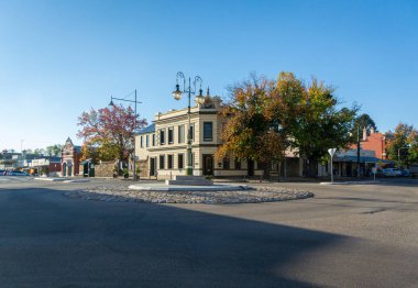 Beechworth, Avustralya, Nisan 2018 - Tarihi Beechworth, Victoria, Avustralya 'da sokak manzarası