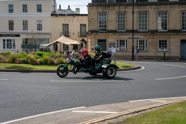 Cheltenham, İngiltere 'de bir motosiklet trike görüntüsü