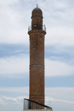 Türkiye 'nin Mardin kentindeki eski caminin manzarası 