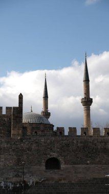Cami, Türkiye 'nin orta kesimindeki eski Kayseri kentidir..