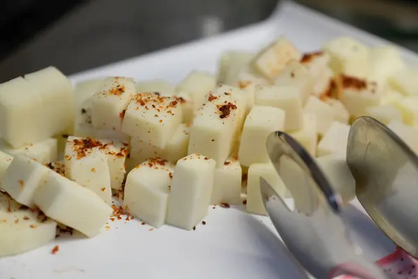 Pazarda peynir ve baharat