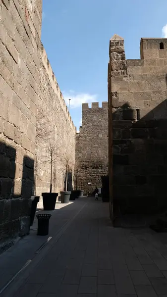 Türkiye 'nin Kayseri ilindeki antik kale manzarası 