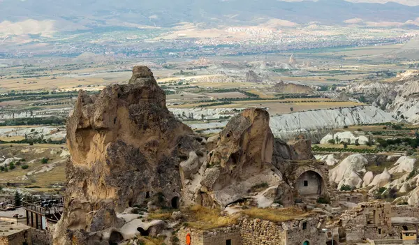 Kapadokya 'nın güzel manzarası. Nevsehir şehri. hindi