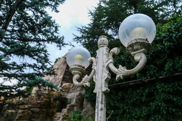 Şehrin mimarisinin dekoratif unsurları.