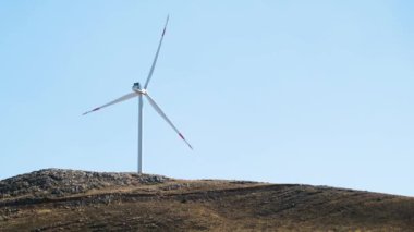 İspanya 'daki rüzgar santrali. elektrik enerjisi