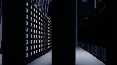 Hangarda Çoklu Sunucu Rafları