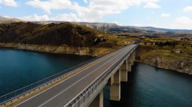 Nehir ve Köprü Viyadük