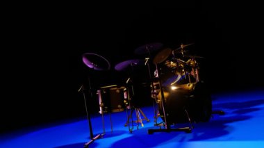 Konserde müzik ekipmanı