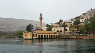 Sualtına Batmış Bir Kasabanın Manzarası