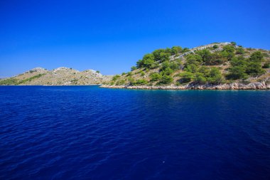  Hırvatistan 'ın Dalmaçya bölgesindeki Kornati ulusal parkının manzarası