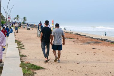 Pondicherry, Hindistan - 15 Temmuz 2023: Gezinti Sahili, Hindistan 'ın Puducherry şehrinin popüler sahili.