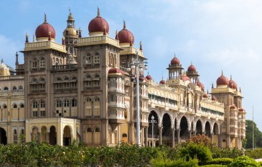 Mysore Sarayı, Mysore, Karnataka, Hindistan 'daki Amba Vilas Sarayı olarak da bilinir..