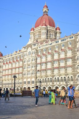 Mumbai, Hindistan - 13 Nisan 2024: Taj Mahal Palace Hotel, Hindistan 'ın Colaba bölgesinde lüks bir oteldir.