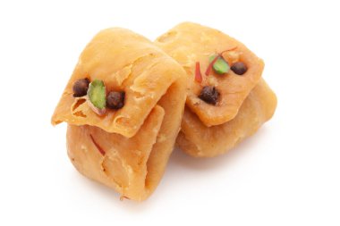 İki parça Hint Bengali geleneksel tatlı 