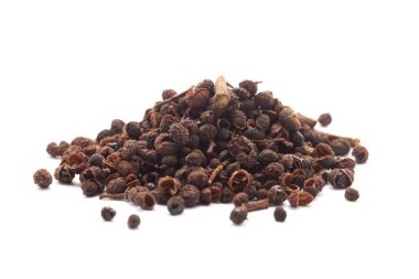 Kuru Tomar Toeds 'in (Zanthoxylum armatum) yakın plan görüntüsü beyaz zemin üzerinde izole edilmiştir. Ön görünüm