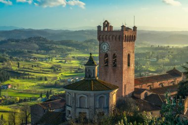 San Miniato şehir panoramik manzarası, Duomo Katedrali ve kırsal çan kulesi. Pisa, Toskana İtalya Europe.