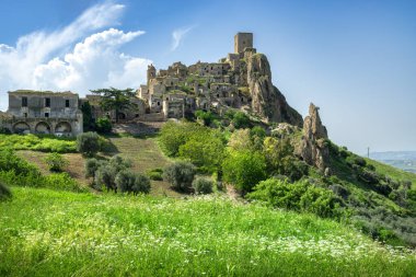 Eski Craco hayalet kasabası, popüler film mekanı. Matera ili, Basilicata bölgesi, İtalya, Avrupa