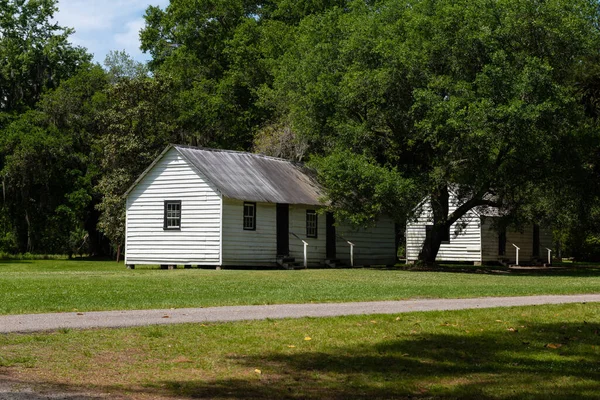 Charleston South Carolina Usa Квітня 2023 Slave Cabins Historic Magnolia — стокове фото