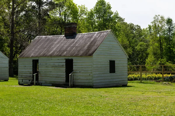 stock image Charleston, South Carolina, USA - April 10, 2023: Slave Cabin at the historic Magnolia Plantation in Charleston, South Carolina.