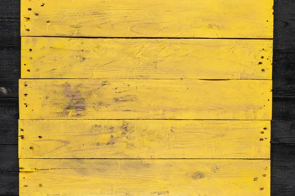 Verwitterte Gelbe Holzstruktur Hintergrund Gelbfleckige Holzwerbetafel Großaufnahme Horizontale Richtungstafeln Welliges — Stockfoto