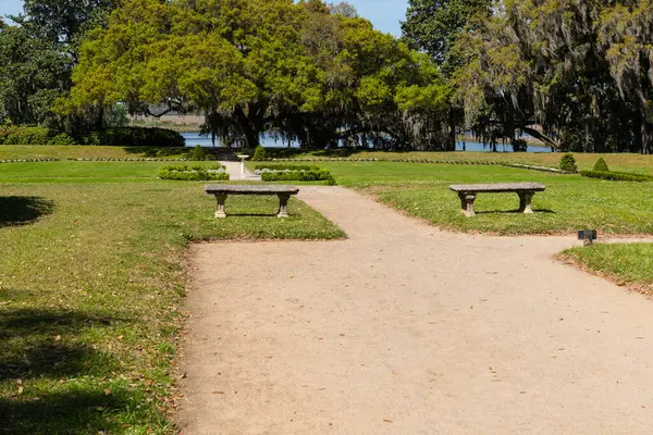 stock image View of the octagonal garden at Middleton Place in South Carolina, United States.